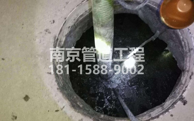 216仙林清理化粪池
