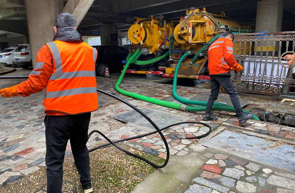 270仙林某商场污水清理