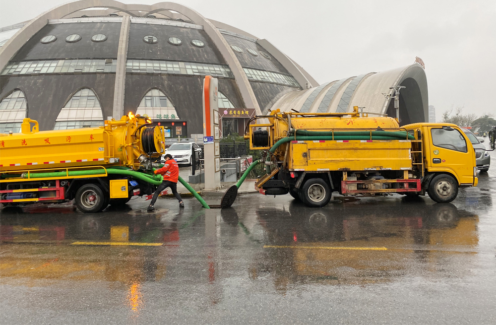 仙林商场管道清淤