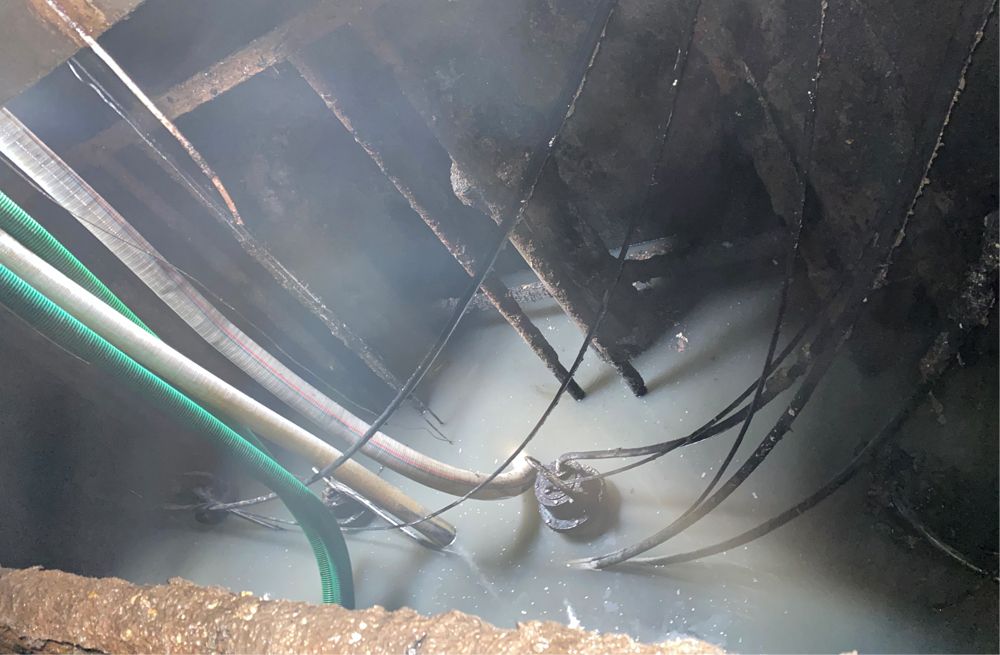 272仙林商城污水池清运